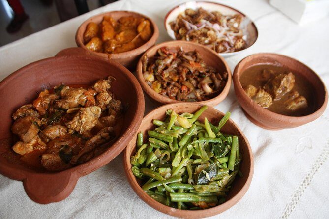 Authentic Sinhalese Cooking Class in Colombo with a Local Family - Who Should Consider This Experience?