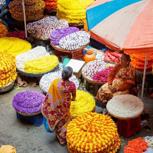 Bangalore: Flower Market, Pete, Palace, & Fort Walking Tour - Exploring Each Stop in Detail