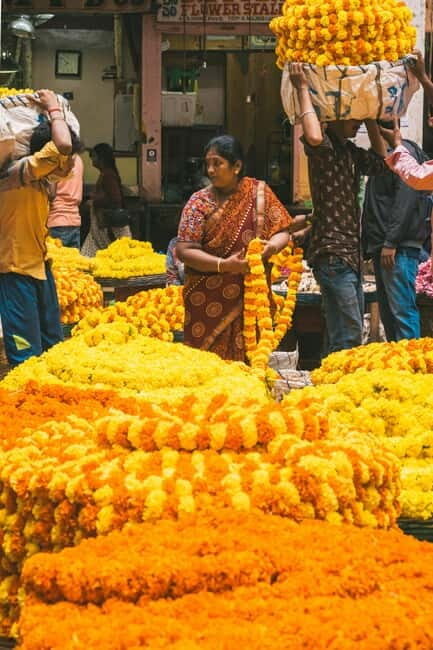 Bangalore Morning Soul Tour: Flower Market, Lalbagh & ISKCON - A Closer Look at the Bangalore Morning Soul Tour