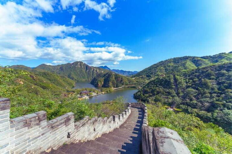 Beijing: Huanghuacheng Lakeside Great Wall Bus/Private Tour - Price and Value
