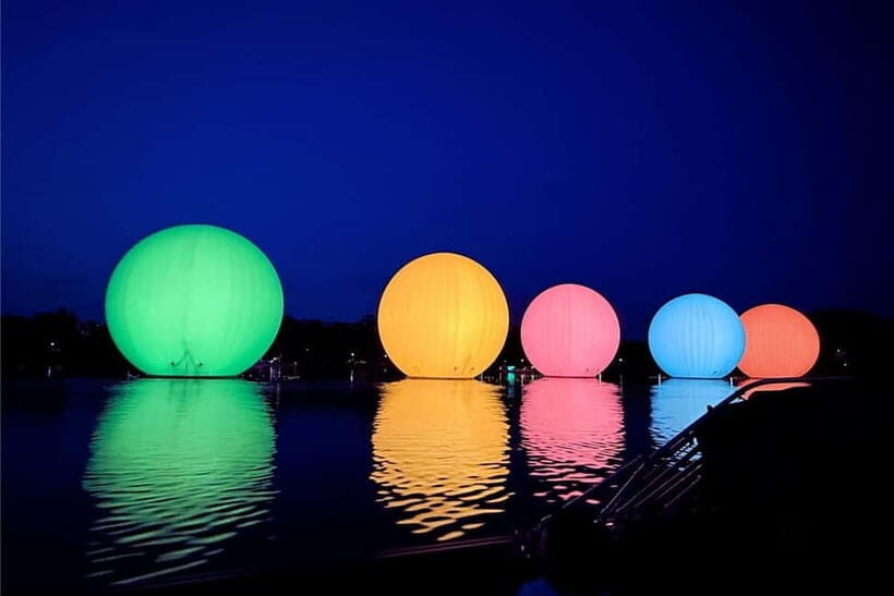 Beijing: Panjiayuan Market&Liangma River Cruise Night Tour - Detailed Breakdown of the Tour