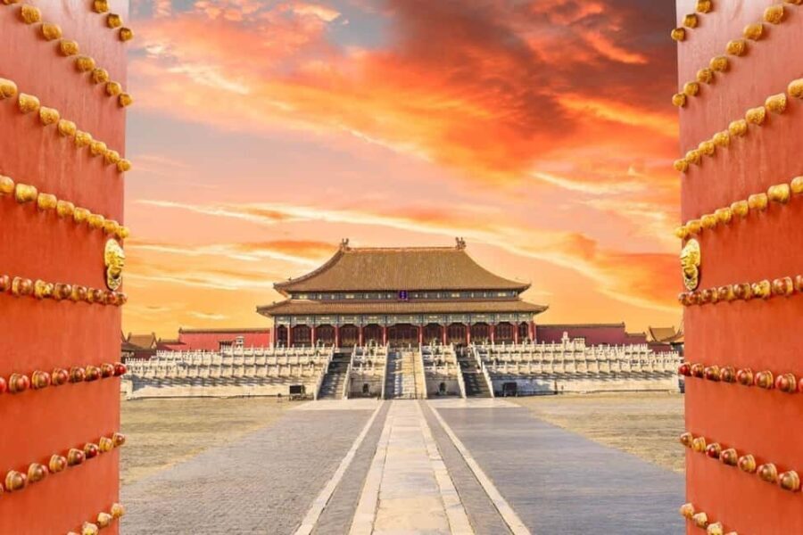 Beijing: Tianmen Square, Forbidden City Group Walking Tour - Exploring the Forbidden City: What to Expect