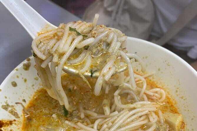 Best Ever Katong Food Tour with Local Foodie - Eat till you drop! - The Experience’s Strengths and Possible Drawbacks