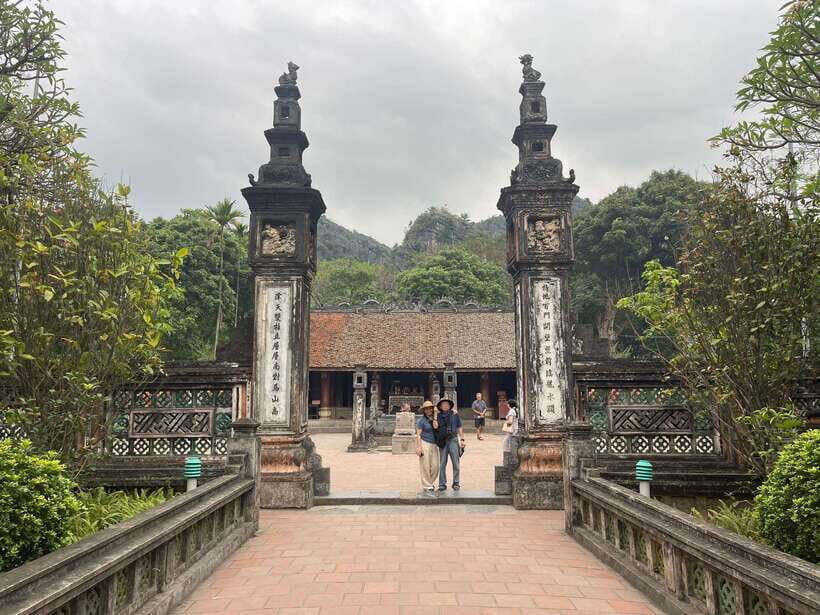 Best Ninh Binh Day Tour: Tam Coc - Hoa Lu - Lunch & Cycling - Valuing the Experience
