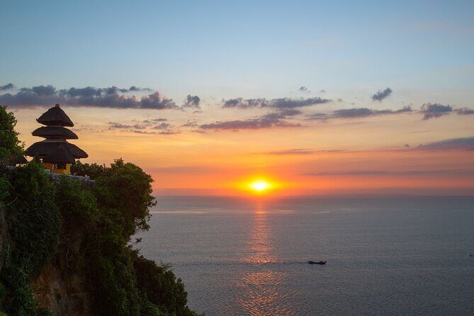 Best Sunset at Uluwatu with Kecak Dance - An In-Depth Look at the Itinerary