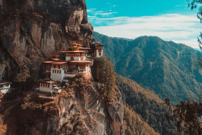 Bhutan: Adventure, Beauty and Culture in 4 Days - The Ultimate Highlight: The Hike to Tiger’s Nest