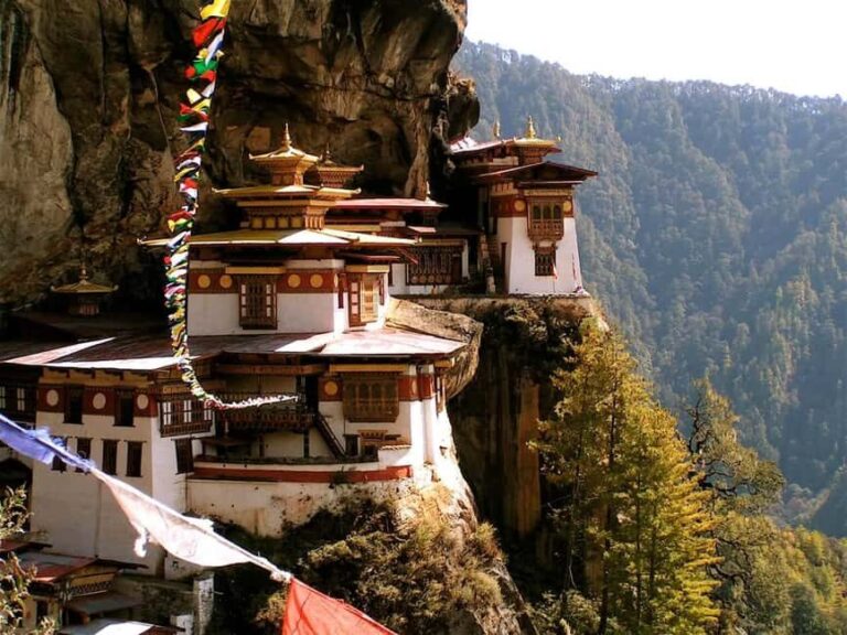Bhutan: All Inclusive - 2 Nights 3 Days Best Bhutan Tour - The Practicalities: Transportation, Accommodation, and Value