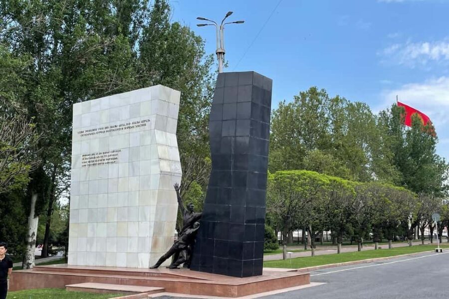 Bishkek: Hidden Gems, Landmarks & Culture Walking Tour - Practical Details and Tips