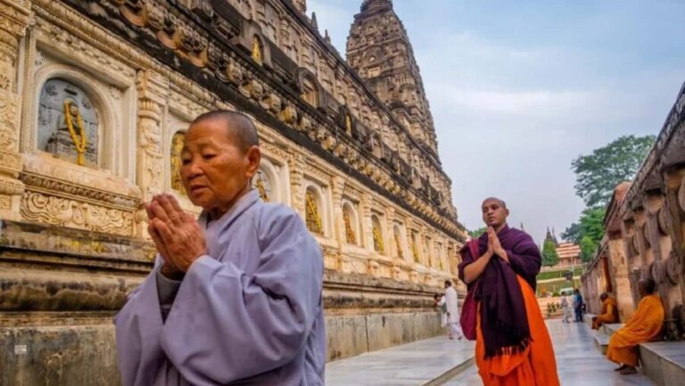 Bodhgaya: Buddhist Pilgrimage Temple & Monastery Day Tour - Exploring Bodhgaya: A Site of Spiritual Significance