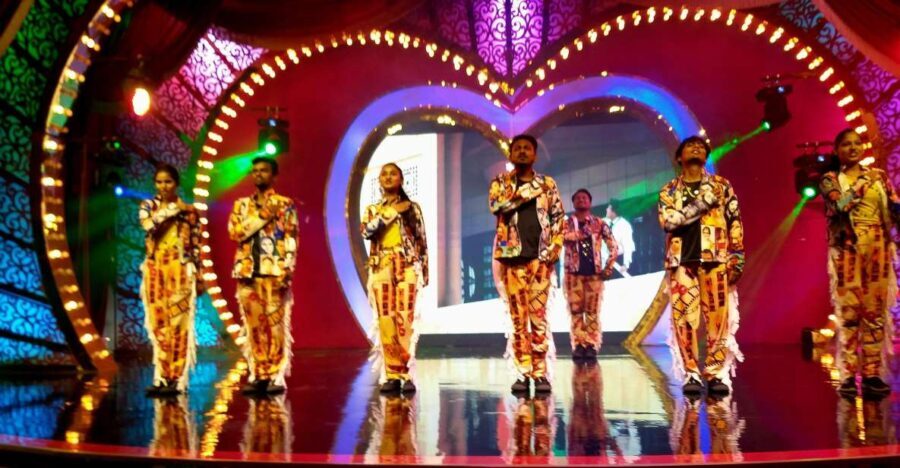 Bollywood Filmcity tour with Dance show. - What to Expect During the Tour