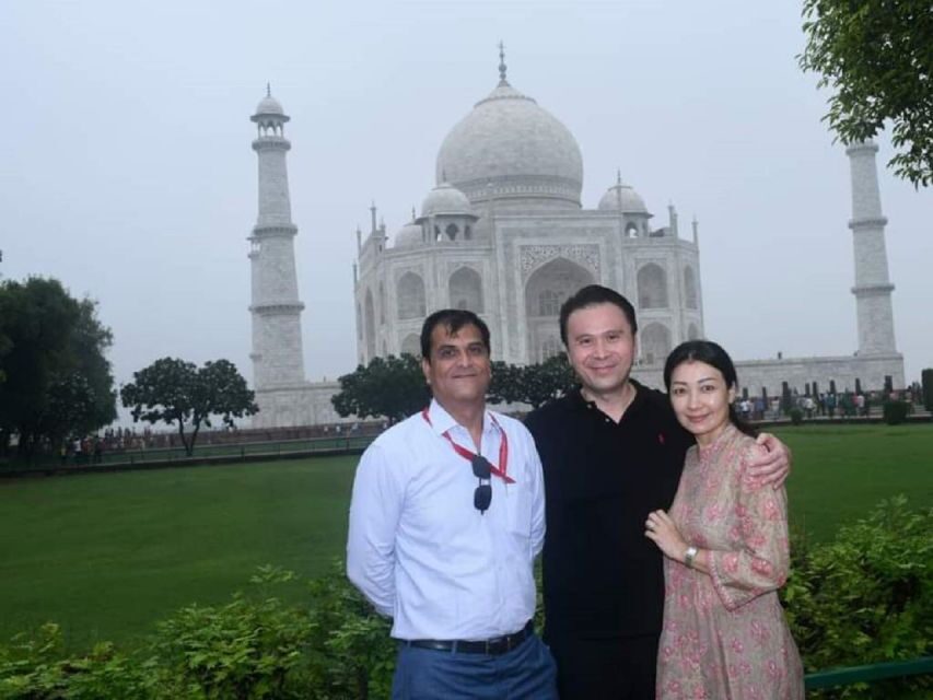 Book Govt. Approved Tour Guide For Taj Mahal & Fort - Highlights That Make This Tour Stand Out