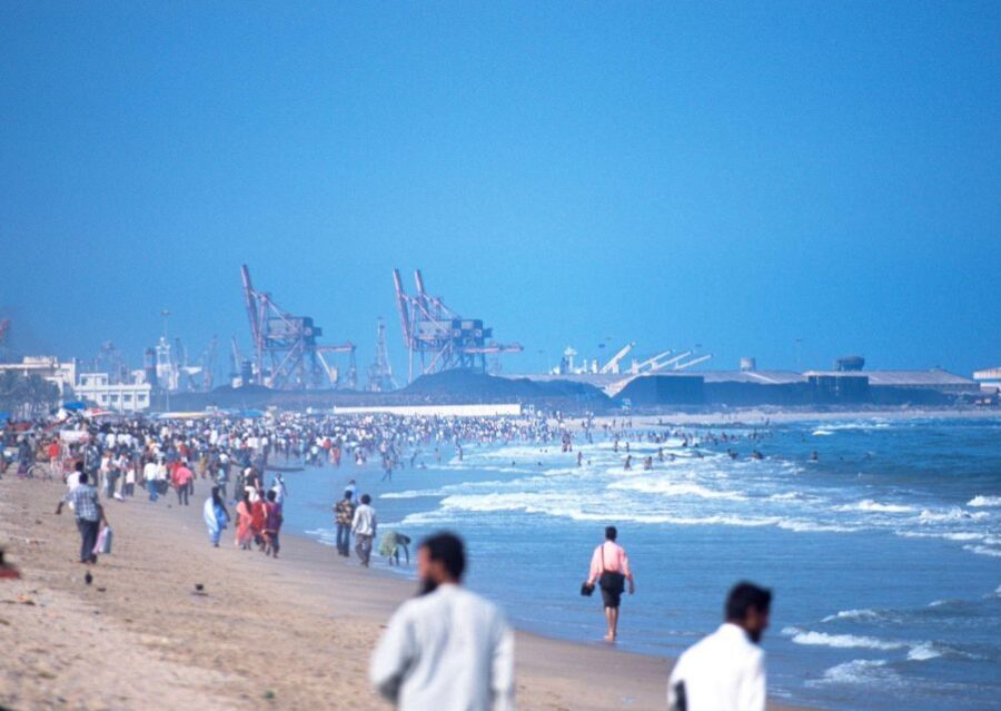 Chennai: Marina Beach and Private Sightseeing Guided Tour - How the Day Unfolds