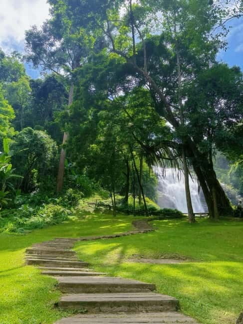 Chiang Mai Doi Inthanon Park Waterfall Pure Sightseeing Tour - What Makes This Tour Stand Out