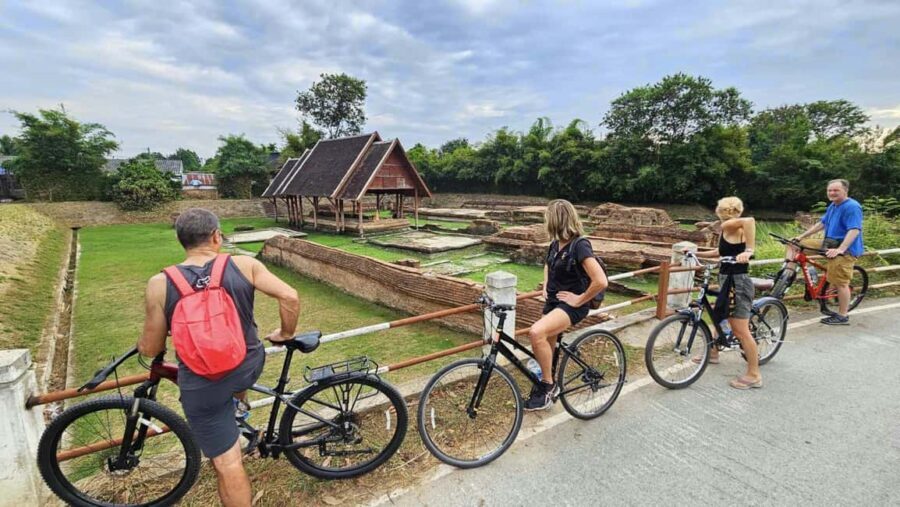 Chiang Mai: Hidden Gems Bike Tour to Ancient City & River - Why This Tour Offers Good Value