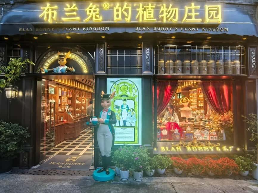 Chongqing: Art and Culture Immersion - Evening at Hongya Cave: Scenic Night Views and Street Snacks