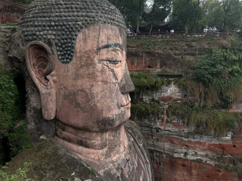 Close to Chengdu: Leshan Giant Buddha & Tasty Local Eats - Detailed Breakdown of the Itinerary