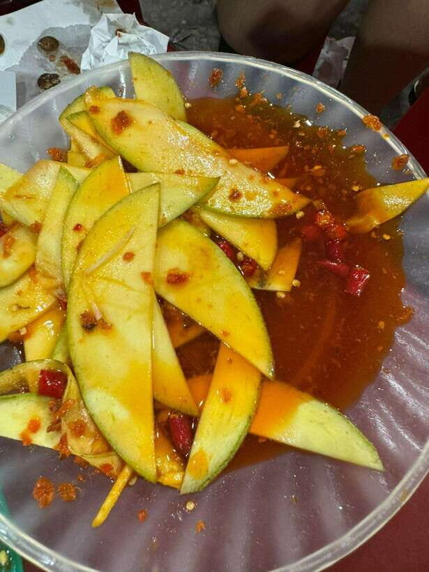 Da Nang City Street Food Private Tour With Local Students - The Guides: Knowledgeable and Friendly