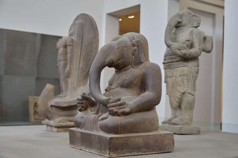 Da Nang/My Son/Hoi An Customize Tour & Rice Wine Distillery - The Guides and Transportation