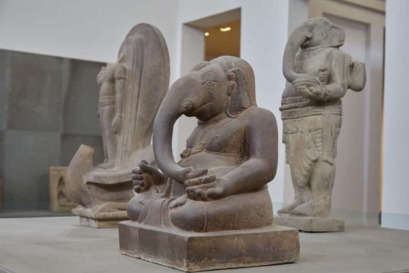 Da Nang/My Son/Hoi An Customize Tour & Rice Wine Distillery - The Guides and Transportation