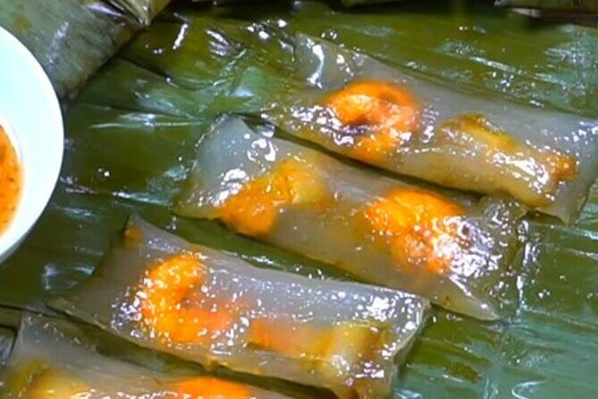 Da Nang Scooter Food Tour with 7, 9 & 12 Tastings + Local Gems - The First Stop: Bún Bò Hu - Spicy Beef Noodle Soup