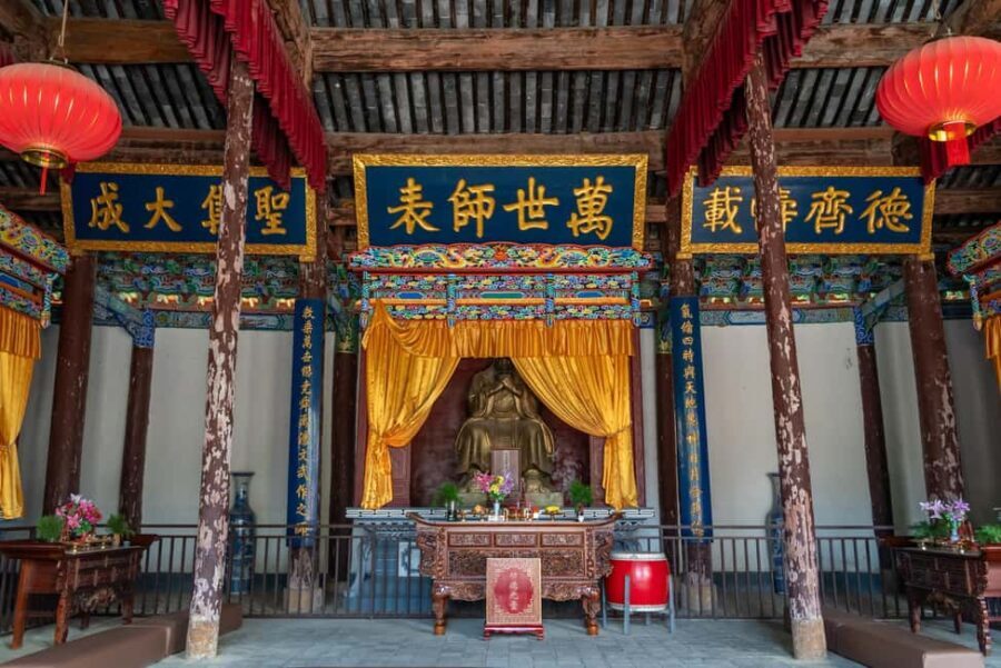 Dali: Weishan Ancient Town Private Tour - Exploring Weishan: A Living History