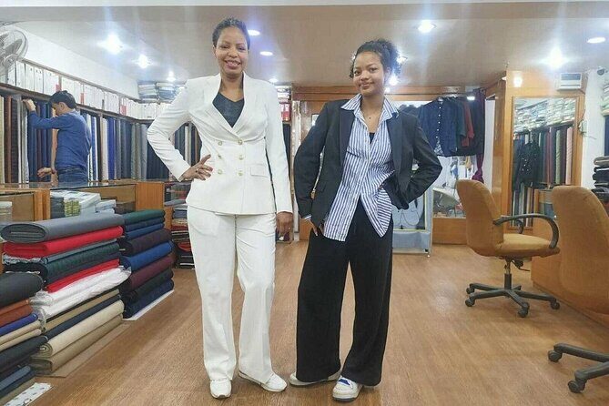 Delhi : Customized Half or Full Day Delhi Shopping Tour - The Authentic Shopping Experience