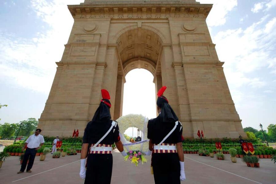 Delhi: India Gate & National War Memorial Walking Tour - Exploring the Landmarks: What You Can Expect