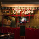 Delhi: Lodhi Street Art Tour with Khan Market & Food Tasting - Exploring Stylish Markets