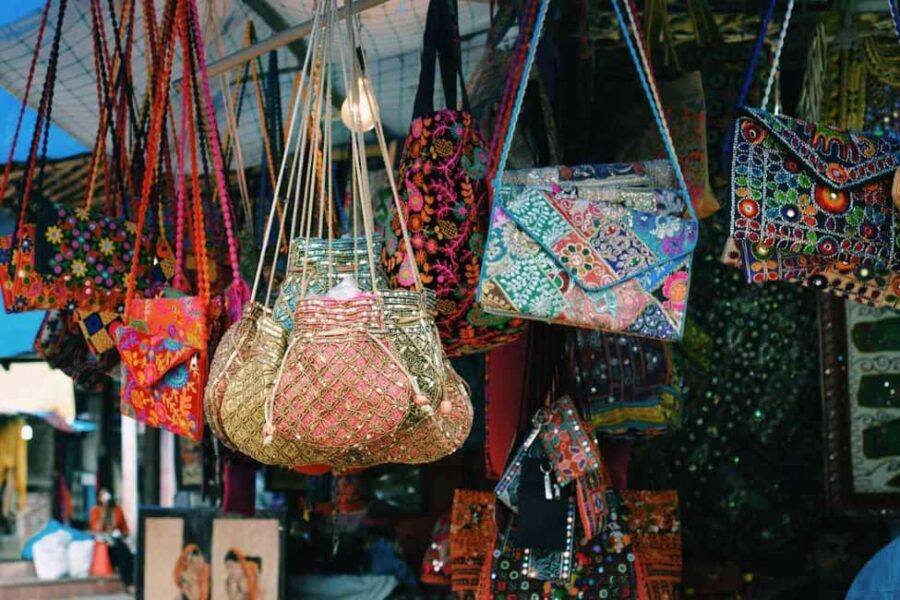 Delhi Markets: A Cultural Shopping Experience with an Expert - The Value of the Experience