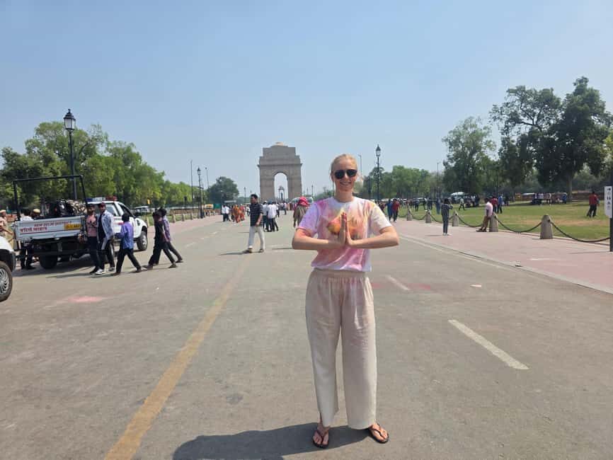 Delhi: Old & New Delhi Guided Tour with Street Food & Spices - Detailed Breakdown of the Itinerary