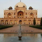 Delhi: Old & New Delhi Private Full Day Guided Tour - Transition to New Delhi: Modern Marvels and Historic Ruins