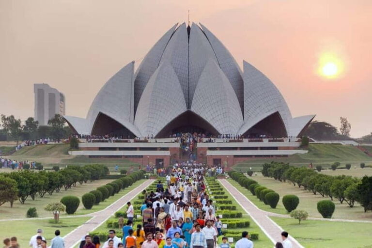 Delhi: Old/New Delhi Spiritual & Historical Sites Day Tour - Why This Tour Offers Great Value