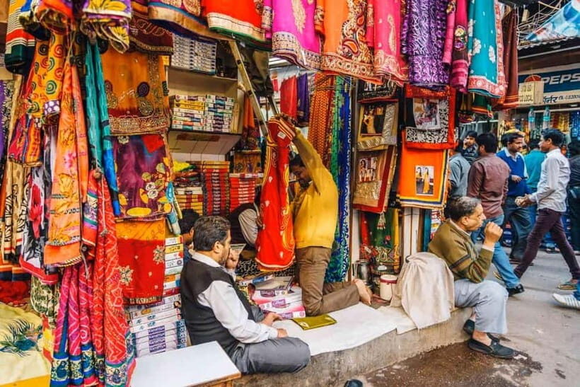Delhi: Private Half-Day Guided Shopping Tour with Transfer - A Closer Look at the Itinerary