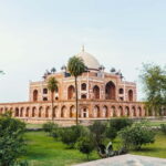 Delhi: Private Half-Day Tour of New Delhis Top Sights - The Transport and Guide Experience
