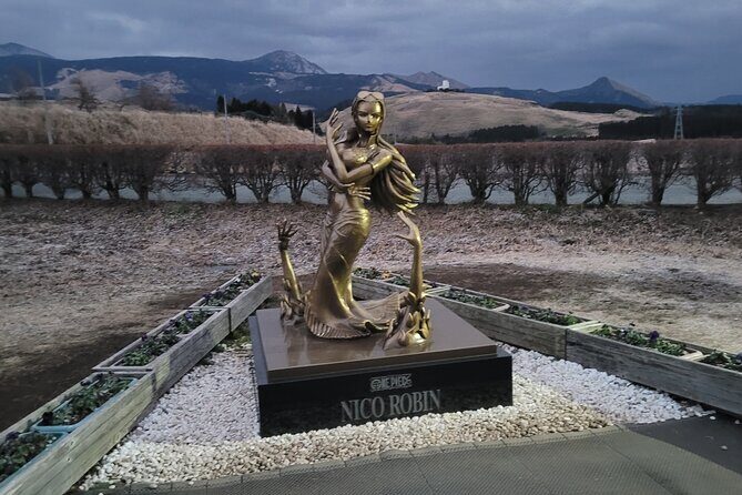 Deluxe Private Tour: Mt. Aso, One Piece Statues and Shrine Visit - Exploring the Itinerary in Detail