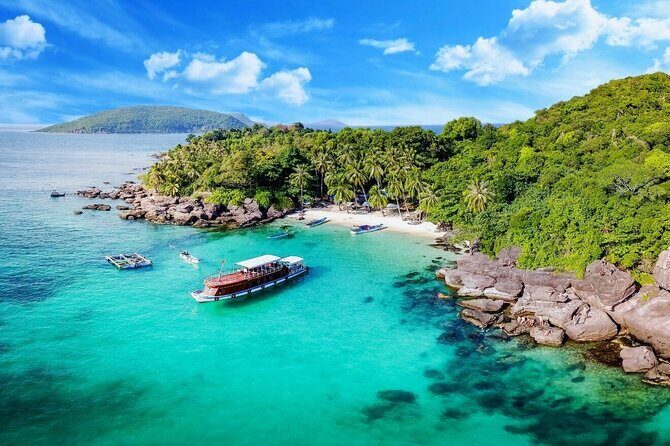 Discover 2 Islands of Phu Quoc by boat - Authenticity and Reviews