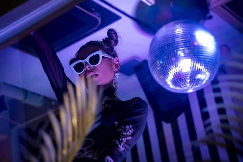 Discover Osaka's VIP Nightlife: Shisha & All You Can Drink - The VIP Experience: Drinks and Shisha