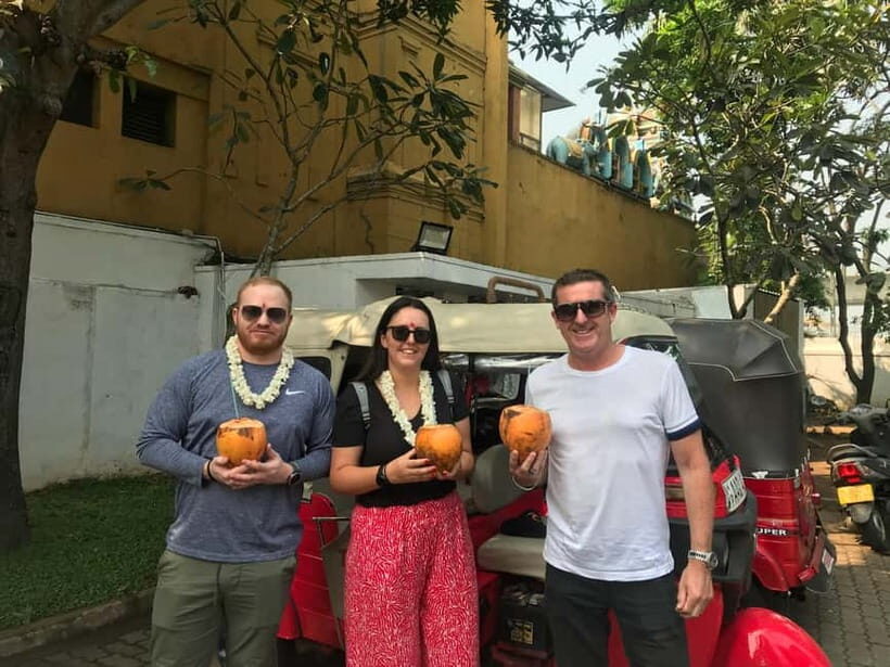 Explore Highlight Colombo with Group of Travelers - FAQ