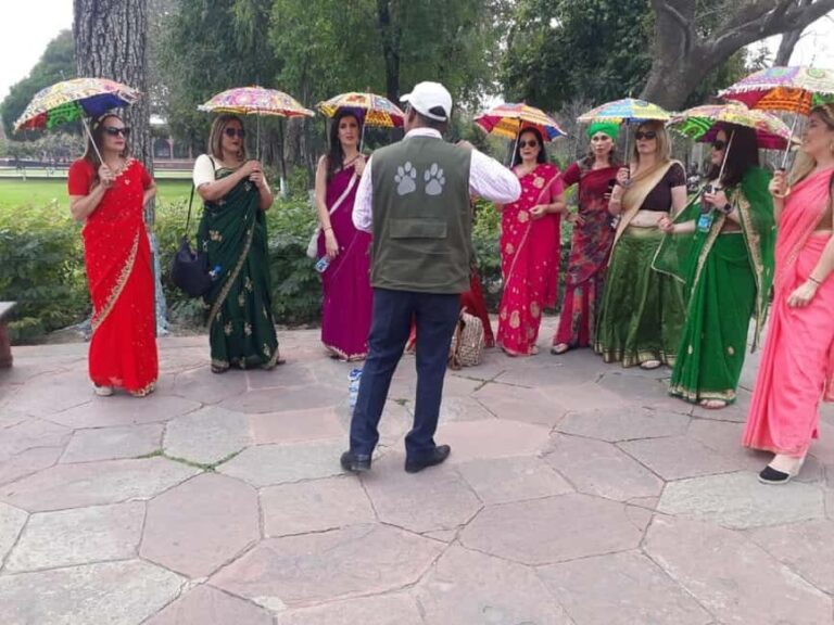 Explore Taj, Red Fort, Fatehpur Sikri & SOS Tour in 2 Day - In Summary