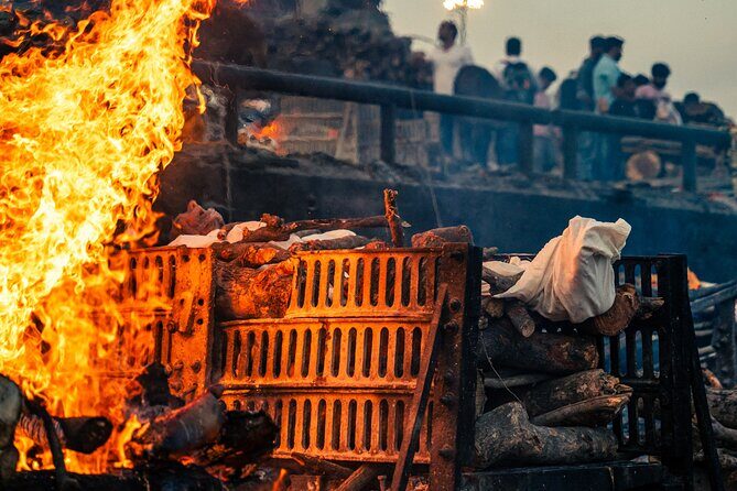Explore the Ancient and Hidden Sides of Varanasi - The Guide’s Role: Knowledge, Patience, and Personal Touch