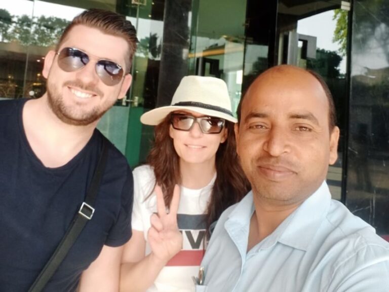 Fatehpur sikri tickets with english speaking guide - The Practical Side: Logistics and Value