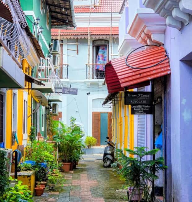 Fontainhas Secrets: Private Walk with Goan Feni Tasting - The Charm of Fontainhas: A Guided Journey into Goa’s Past and Present