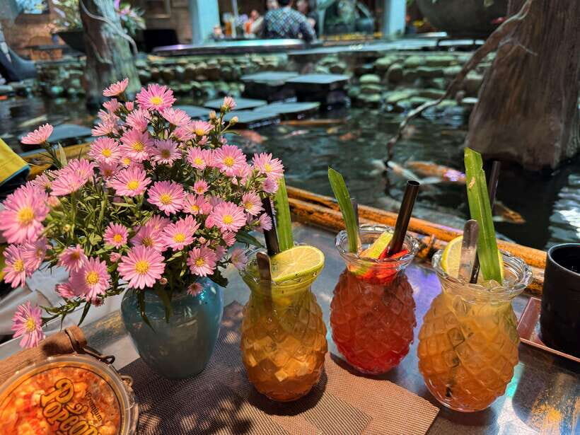 Free E-Sim Ho Chi Minh City: Pagodas and Coffee Corners Tour - Visiting Iconic Saigon Sights