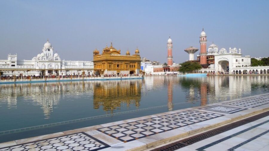 From Delhi: 2-Days Amritsar Tour by Train - Day 1: From Delhi to Amritsar, Including Wagah Border
