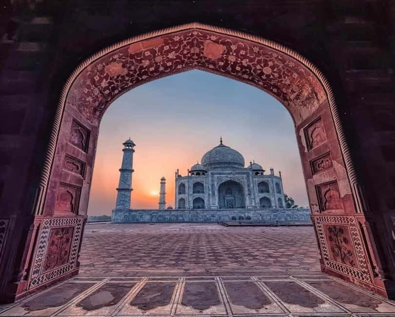 From Delhi: 2 Days Taj Mahal with Fatehpur Sikri Tour By Car - Transportation & Comfort