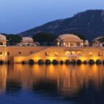 From Delhi : Private Jaipur City Guided Tour With Transfer - What Sets This Tour Apart?