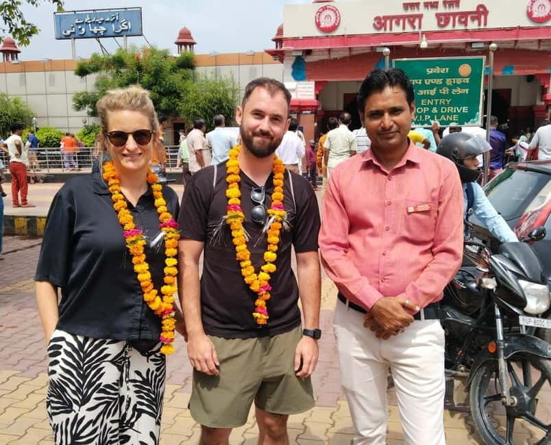 From Delhi: Private Taj Mahal & Agra Tour with 5-Star Lunch - Exploring the Taj Mahal