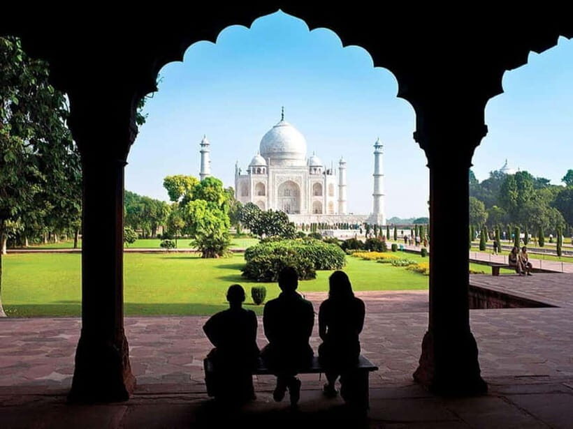 From Delhi: Taj Mahal Sunrise and Agra Day Tour With 5*Lunch - The Highlight: Taj Mahal in Full Glory