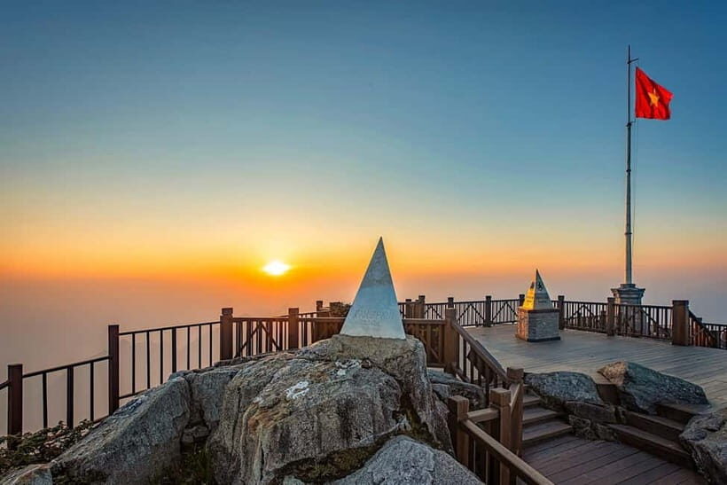 From Ha Noi: 2-Day Sapa and Fansipan Peak Tour with Cable - Exploring Sapa Town and the Markets