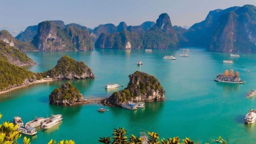 From Ha Noi: Explore Ha Long Bay & 6-Hour Cruise on Day Trip - The Scenic Stops and Activities